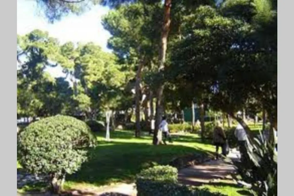 Terrasse Plein Sud, Deux Chambres Doubles Antibes 0*,  France