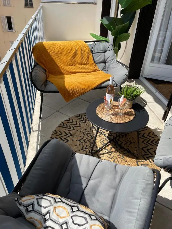 Apartment Terrasse Plein Sud, Deux Chambres Doubles Antibes France