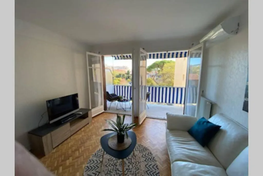 Apartment Terrasse Plein Sud, Deux Chambres Doubles Antibes
